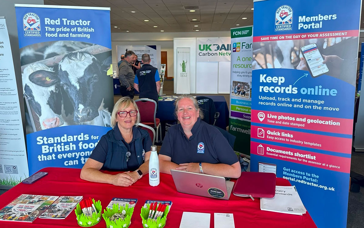 Red Tractor meets dairy farmers at UK Dairy Day